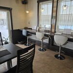 カフェ ナトゥーラ - 店内です。