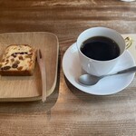 珈琲美美 - フルーツケーキとホットコーヒー