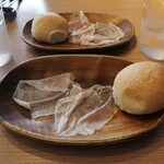 La Prima Pagina - 自家製パン＆生ハム♪