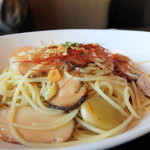 マラッカ - 松茸、小海老、栗のペペレンチーノ