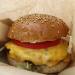 Karuizawa Burger Company - 融化的起司令人無法抗拒
