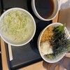 なぜ蕎麦にラー油を入れるのか。 東新宿店