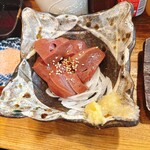 大衆酒場 もつ焼きと肉刺し ぶた横丁 - 