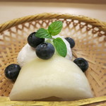 京料理かねき - こぼれ梅のアイスと地物フルーツ