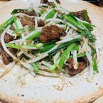 酒くれや こう野 - レバニラ炒め