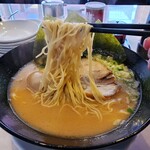 満洲園 - 麺リフト