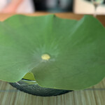 来人喜人　はぎ原 - この中にはすりおろしとうもろこしと鱧