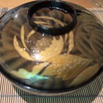 来人喜人　はぎ原 - 店主が軟水を汲みに行かれ昆布とかつおでだしをとられ鮑が柔らかい肝はこくがありました。