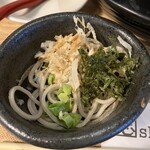 もっとあなたの蕎麦に 志向庵 - 磯海苔に鰹節にネギ