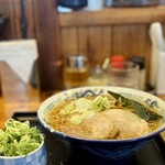 中華蕎麦 春馬 - 朝ラー醤油に九条ねぎトッピング