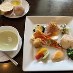 前菜の盛り合わせ、冷製ポタージュスープ