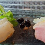 ホテルオークラレストラン名古屋 中国料理 桃花林 - ◯黒豆（添え物）
甘みがシッカリ目にあり
口の中の味わいがシッカリとチェンジしたので
これは、お口直しなのだろう