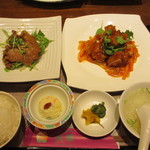 桃華 - 日替わりサービスランチ　７７０円（税別）　鶏肉の甘酢＆ロースの生姜焼き