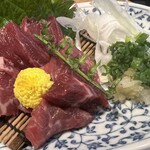 もつきむ 新宿南口 - 熊本直送 上馬刺し