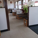 中華そば たびと - 奥のテーブル席です。