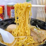 らぁ麺結 かくれ家 - みそらぁ麺＋ワンタン３個、味玉