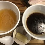 麺屋鈴春 - 塩(かき油)+醤油(帆立バター)