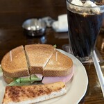 イトーヤ コーヒー ショップ - 本日のサンドウィッチセット（ハム玉子（グラハムパン）、アイスコーヒー）