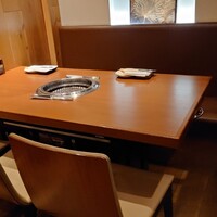南新宿 和牛焼肉 慶 - 店内