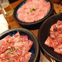 南新宿 和牛焼肉 慶 - ロース、カルビ、ハラミ