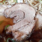 満び - 切り立て歯ごたえのあるチャーシュー‥