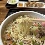 味の里 珍満 - ちゃんとちゃんぽん麺を使っていた、うまし