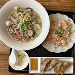 味の里 珍満 - 贅沢セットA 1200円税込、スモールチャンポン+ミニチャーハン+ギョーザ4個、スイカのお新香付き