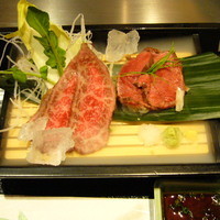 嘉門 - 牛と鴨のお刺身