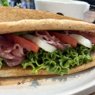 パニーニ専門店 サクパン_1