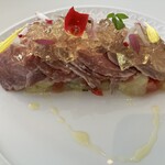 SIMOSE French Restaurant - オードブル…？（いい意味で）　黒毛和牛ロース肉の冷製ポトフと焼きなすのサラダ　ポトフの旨味をギュッと閉じ込めたジュレが乗っています