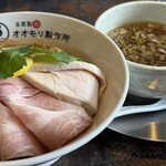 自家製麺 オオモリ製作所 - 上品さ溢れる昆布水つけそば
