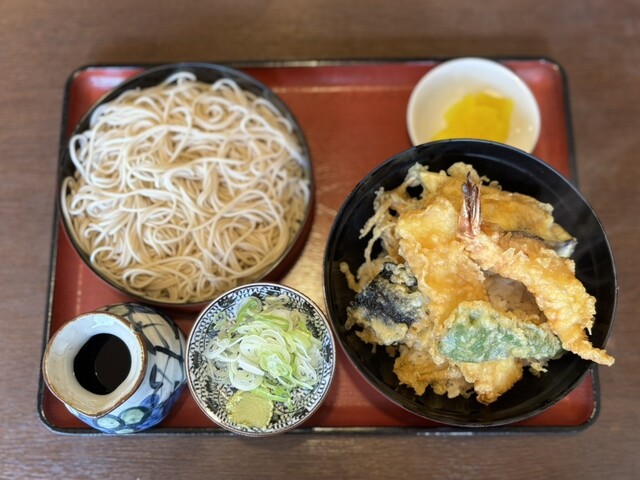 Soba Dokoro Chiyarak Motomachi Ten