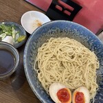 自家製麺 麺や ひなた - ざるラーメン1.5玉＋味玉