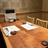 金目のどぐろ屋 赤羽店 - 個室のスペース、4人用