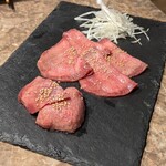 USHIHACHI 秋葉原店 - 