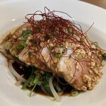 CHINESE DINING 瑞 - 蒜泥白肉アップ