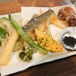 柳家 - 天ぷら〜鮎、猪と鹿、ヤングコーン、行者ニンニク、インゲン、インカの目覚め、エシャロット、丘ワカメ