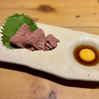 吟味屋 天満店 - もも肉レアステーキ細切り