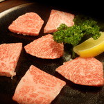 焼肉　エスカーラ - 厚切り和牛カルビ