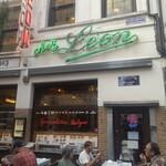 Chez LEON - 