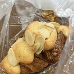 石窯工房ハイジ - クロワッサンダマンド