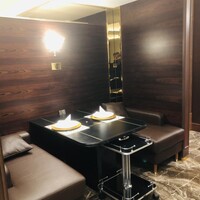 HILLS CLUB - 