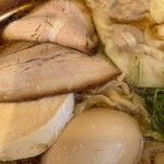 自家製手もみ麺 鈴ノ木 - 3種のチャーシュー　白いチャーシューは