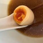 自家製手もみ麺 鈴ノ木 - 味玉　薄味