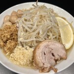 豚風。 - 限定『pamplemousse』（1,300円）＋燻製うずら（150円）＋ショウガ（50円）、ニンニクコール