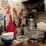 メッシタ - （2014年９月）調理場は、カウンターと一体だ！