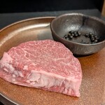 厚切り牛タン 焼肉 一心たん助 - 焼き物 希少部位（シャトーブリアン＋500円/人）