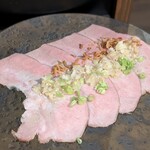 厚切り牛タン 焼肉 一心たん助 - グラトニータイム 究極のネギタン塩