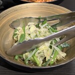 厚切り牛タン 焼肉 一心たん助 - 前菜三種（牛タンに合うネギナムル）