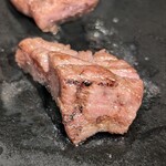 厚切り牛タン 焼肉 一心たん助 - 厚切り仙台牛タン